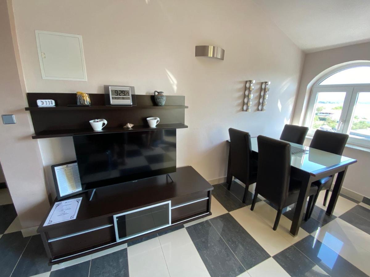 Apartments Villa Lora Kraj  Kültér fotó