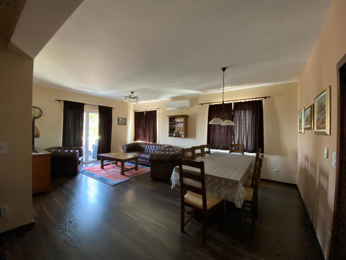 Apartments Villa Lora Kraj  Kültér fotó