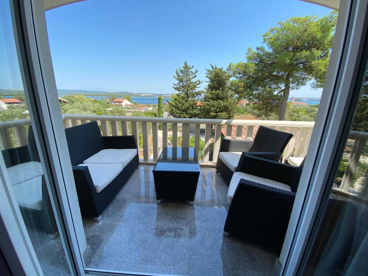 Apartments Villa Lora Kraj  Kültér fotó